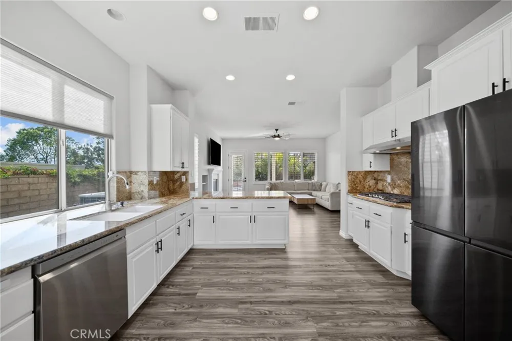 28251 Infinity Saugus, CA 91390