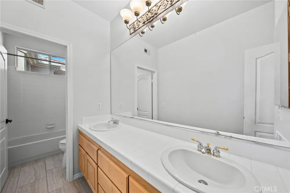 28251 Infinity Saugus, CA 91390