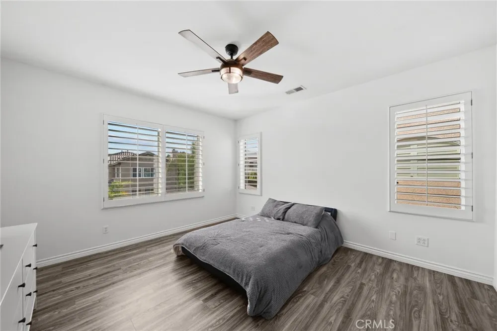 28251 Infinity Saugus, CA 91390