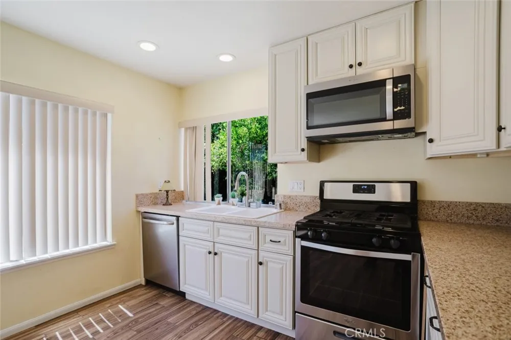 2380 Bryson Place Simi Valley, CA 93065