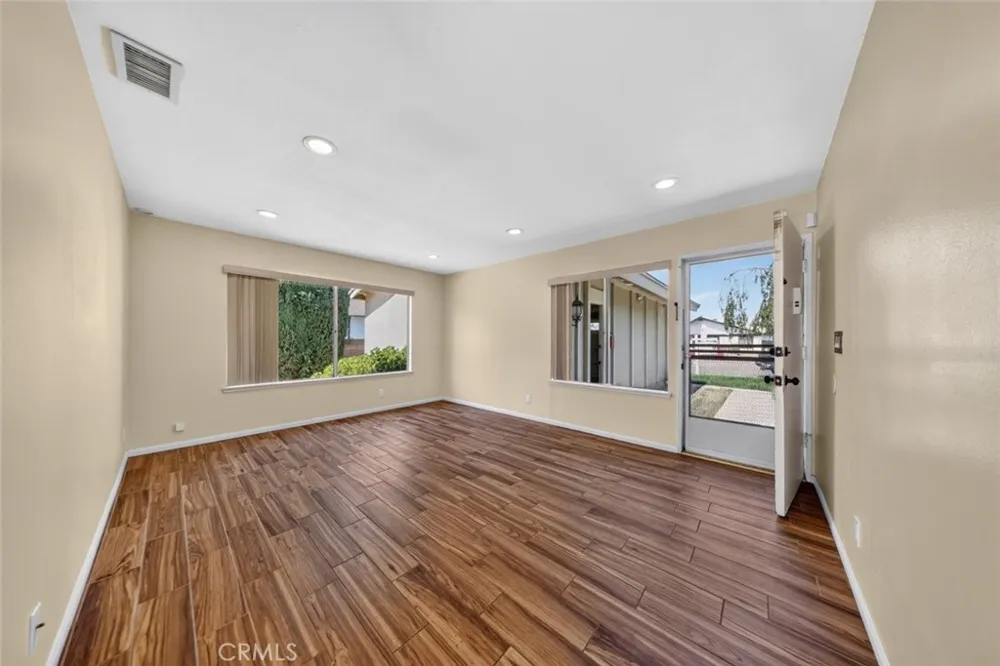 2380 Bryson Place Simi Valley, CA 93065