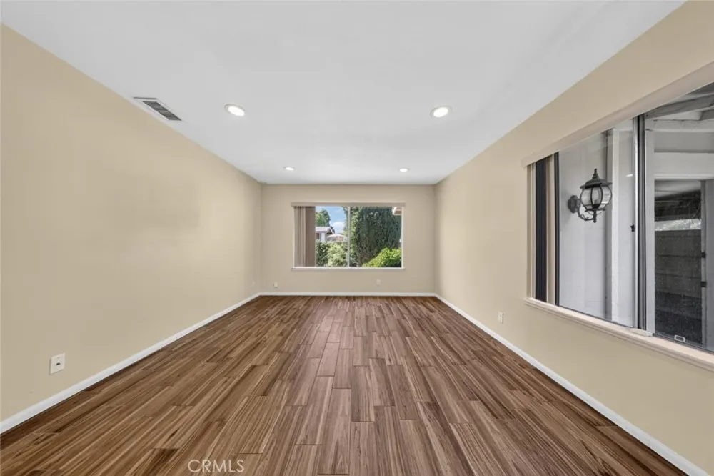 2380 Bryson Place Simi Valley, CA 93065