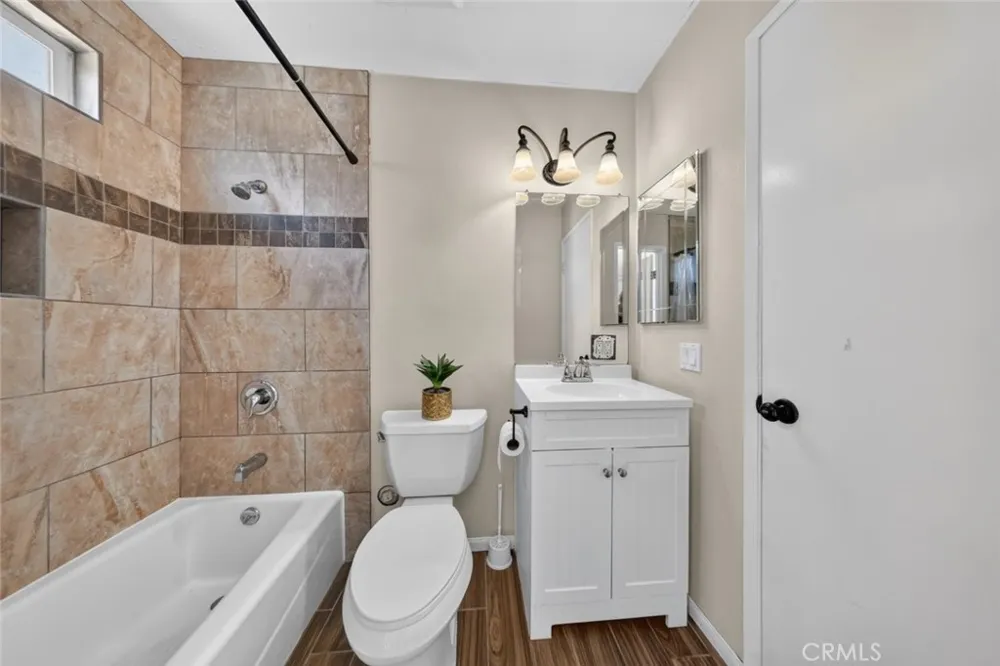 2380 Bryson Place Simi Valley, CA 93065