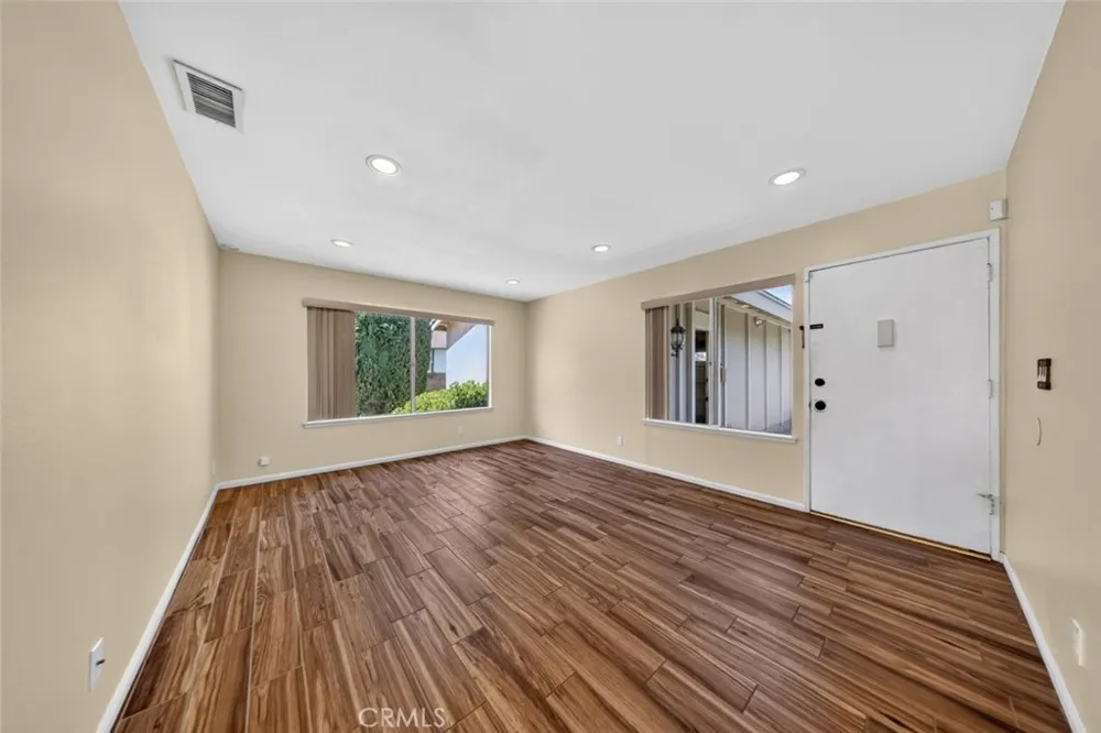 2380 Bryson Place Simi Valley, CA 93065