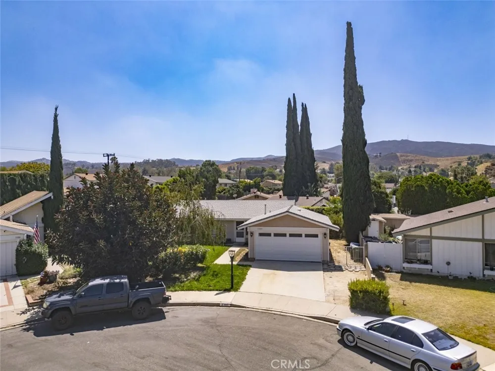 2380 Bryson Place Simi Valley, CA 93065