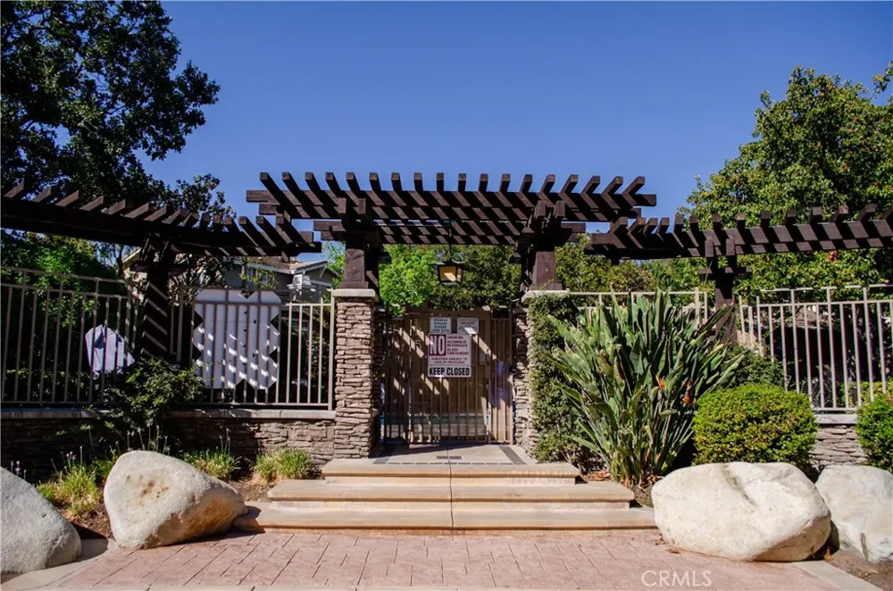 23617 Big Sky Walk #120 Valencia, CA 91354