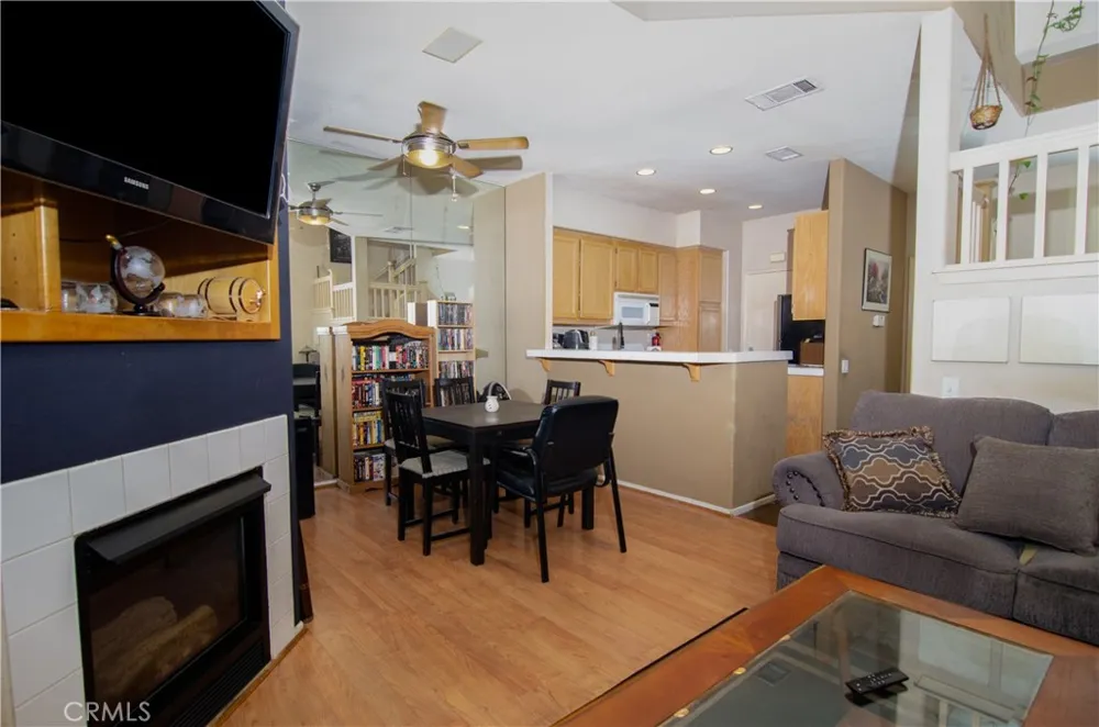 23617 Big Sky Walk #120 Valencia, CA 91354