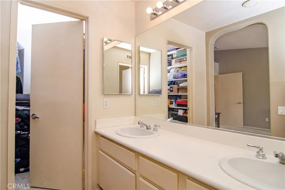 23617 Big Sky Walk #120 Valencia, CA 91354