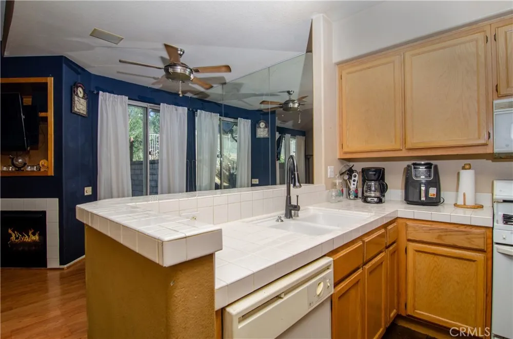 23617 Big Sky Walk #120 Valencia, CA 91354