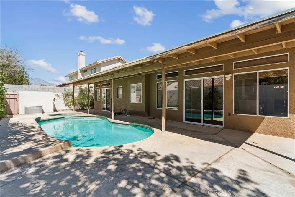 69921 Willow Lane Cathedral City, CA 92234