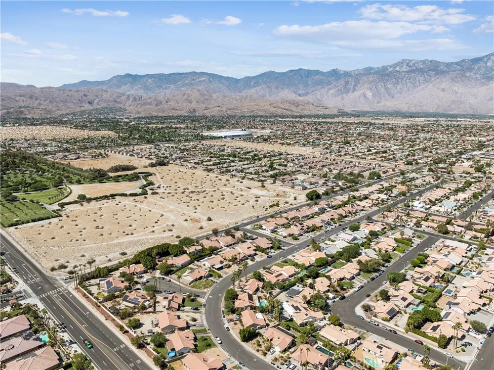 69921 Willow Lane Cathedral City, CA 92234