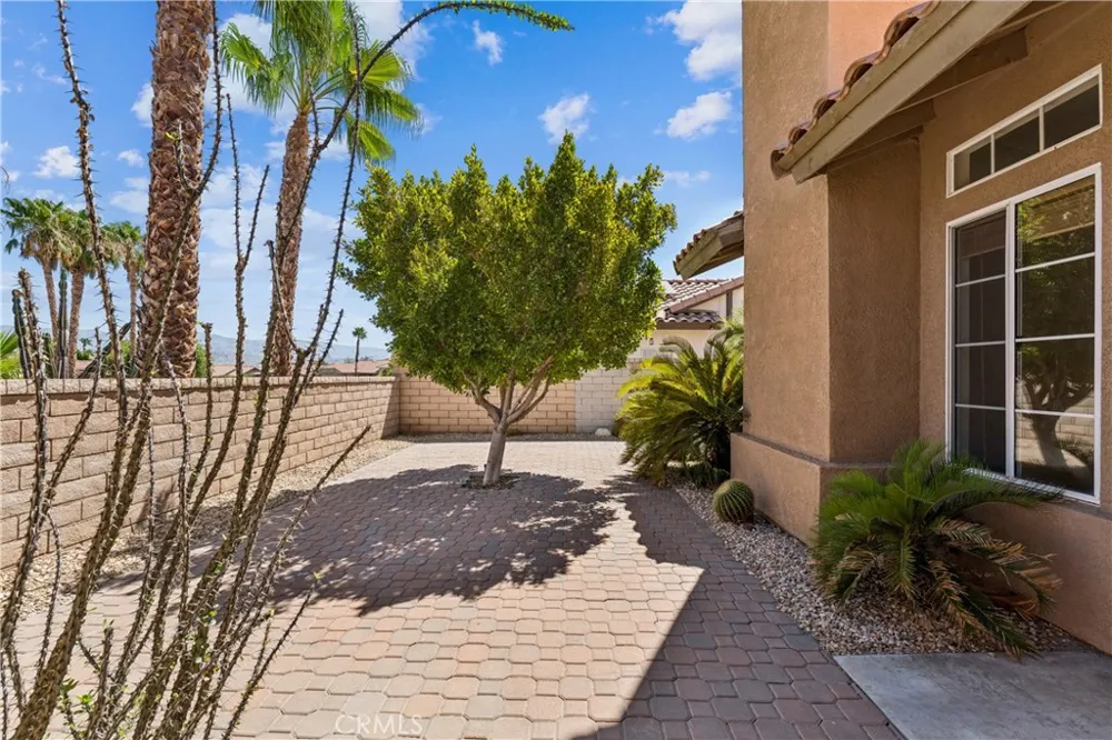 69921 Willow Lane Cathedral City, CA 92234