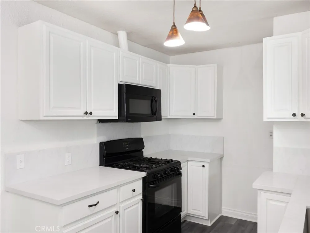 5020 Topanga Canyon Boulevard Woodland Hills, CA 91364
