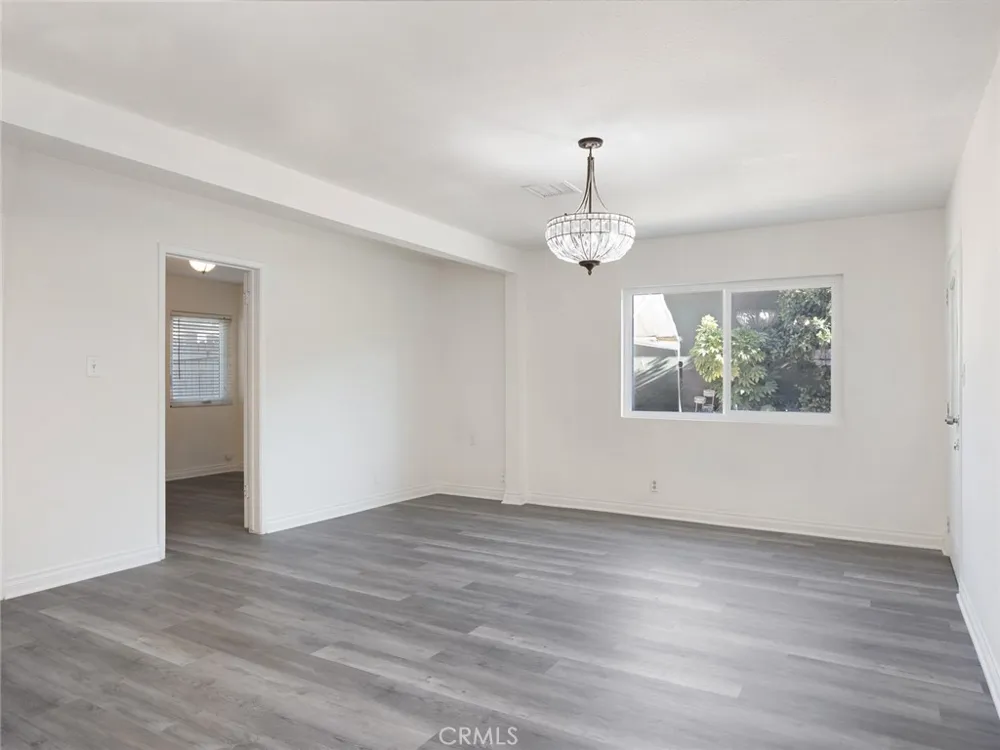 5020 Topanga Canyon Boulevard Woodland Hills, CA 91364