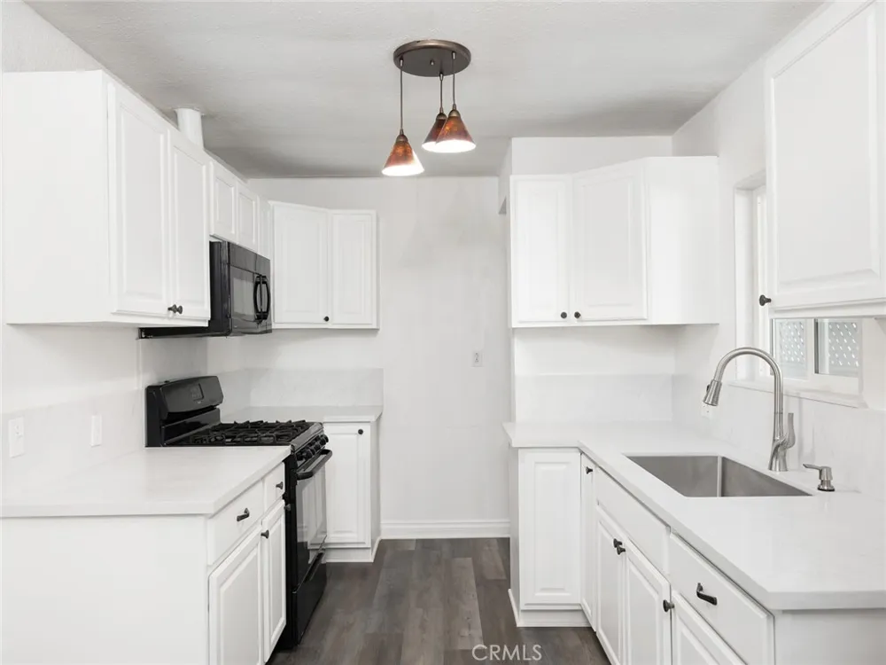 5020 Topanga Canyon Boulevard Woodland Hills, CA 91364