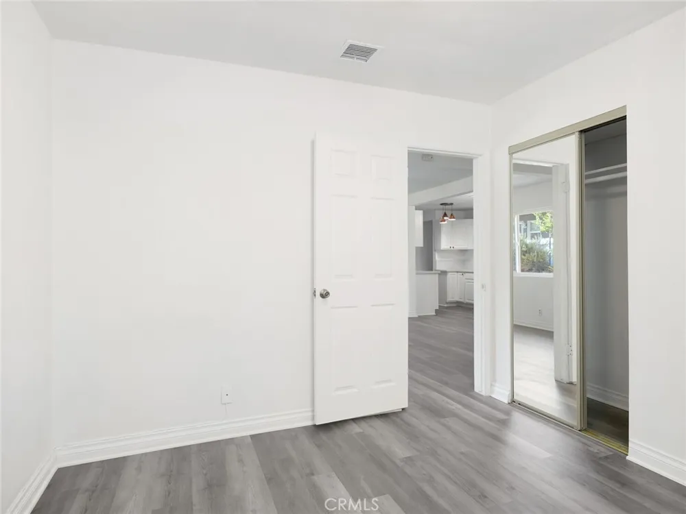 5020 Topanga Canyon Boulevard Woodland Hills, CA 91364
