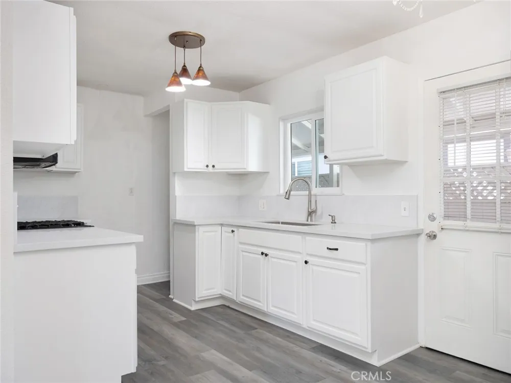 5020 Topanga Canyon Boulevard Woodland Hills, CA 91364