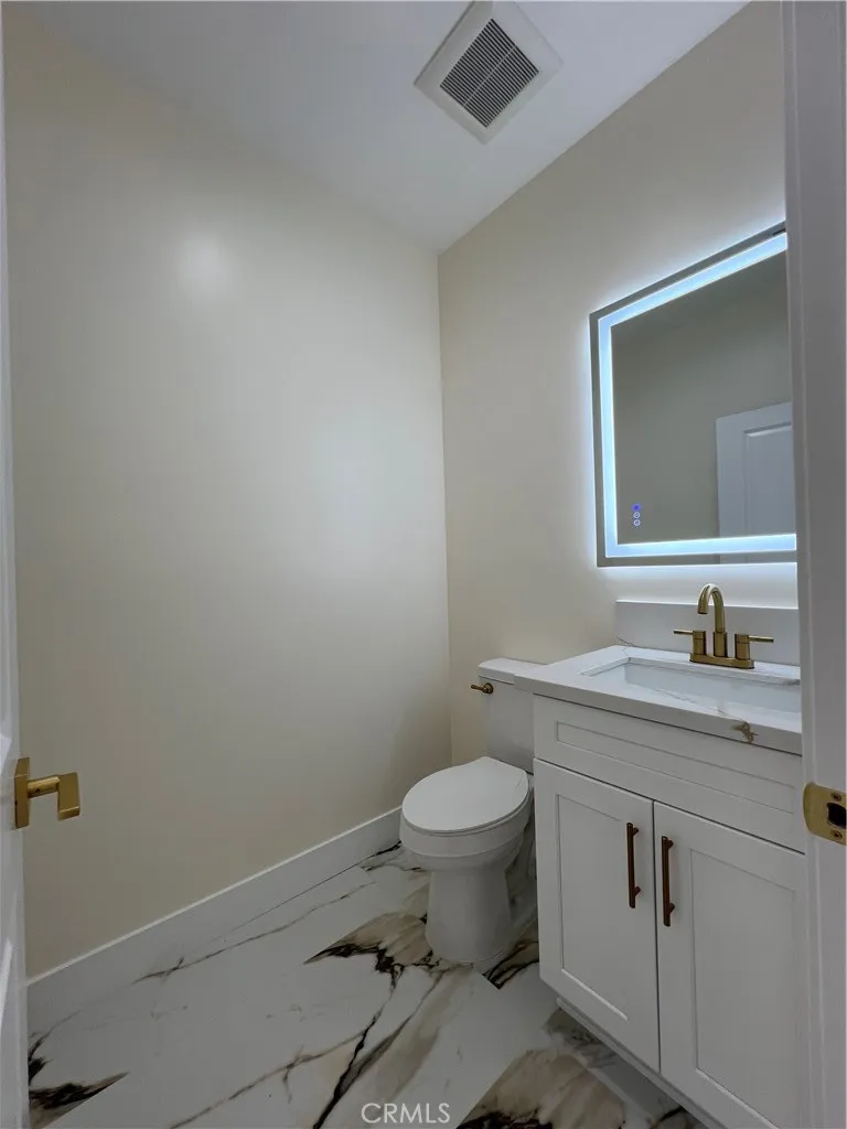 10658 East Avenue R10 Littlerock, CA 93543
