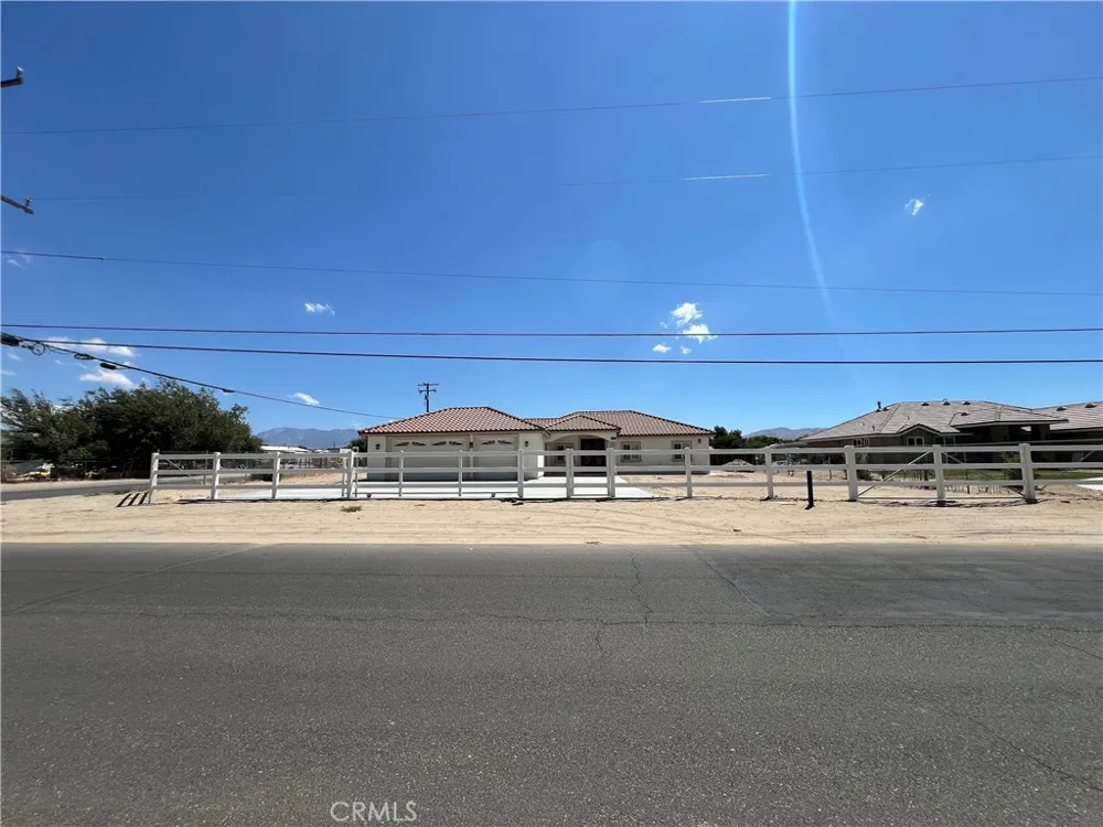 10658 East Avenue R10 Littlerock, CA 93543