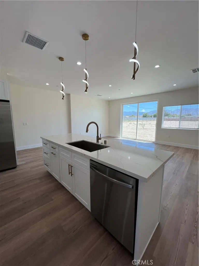 10658 East Avenue R10 Littlerock, CA 93543
