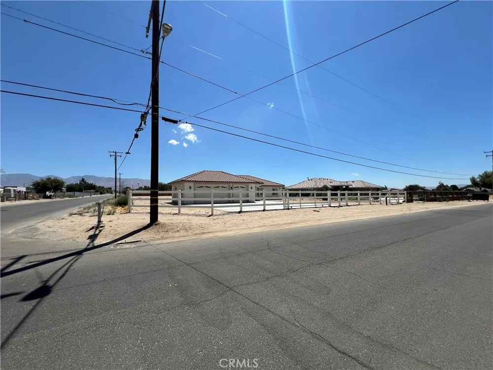 10658 East Avenue R10 Littlerock, CA 93543