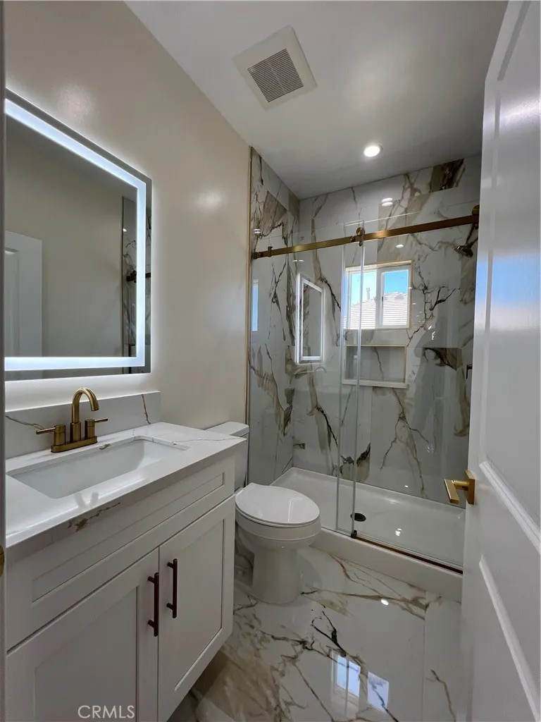 10658 East Avenue R10 Littlerock, CA 93543