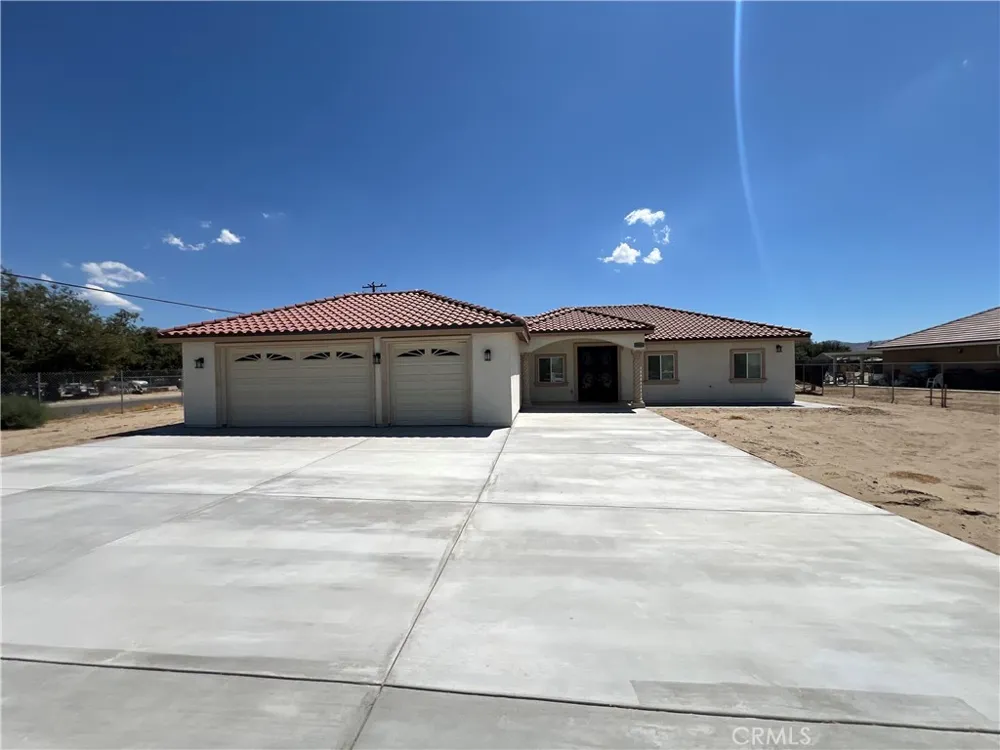 10658 East Avenue R10 Littlerock, CA 93543