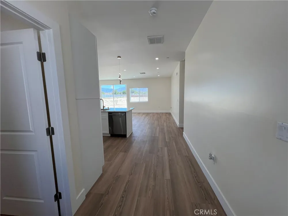 10658 East Avenue R10 Littlerock, CA 93543