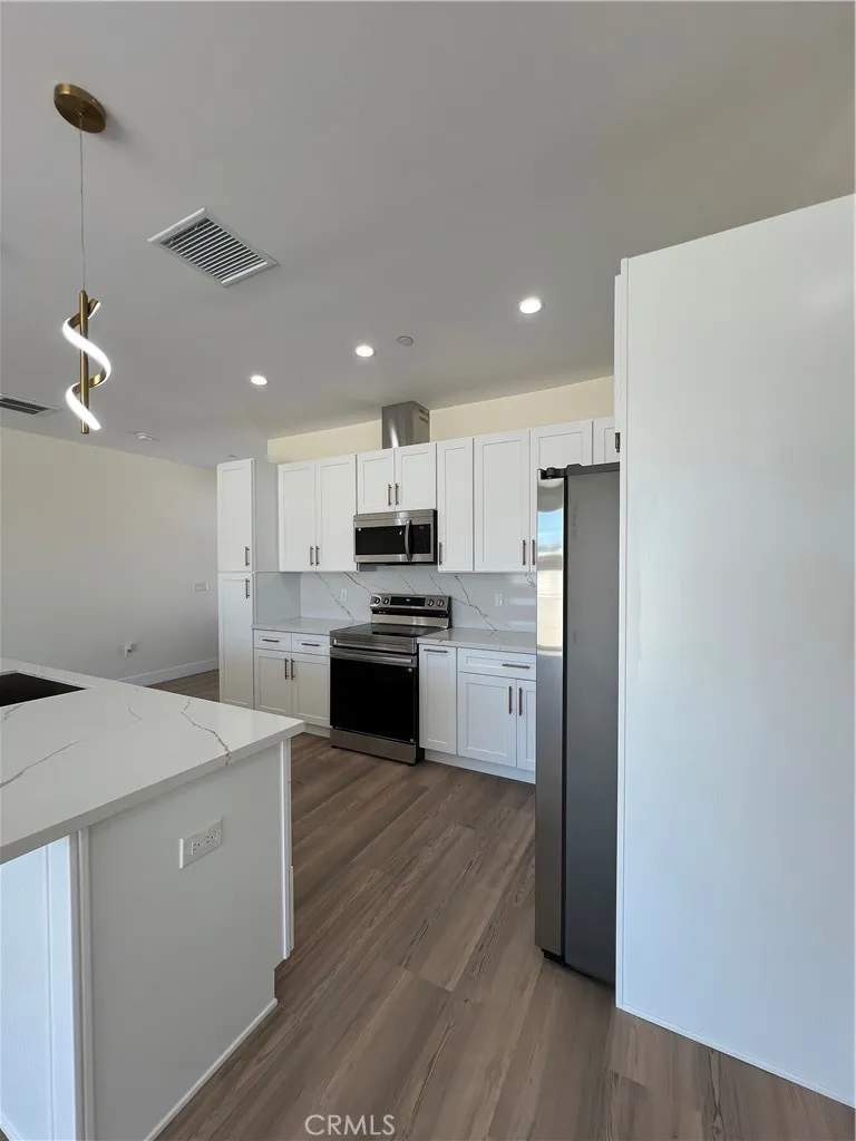 10658 East Avenue R10 Littlerock, CA 93543