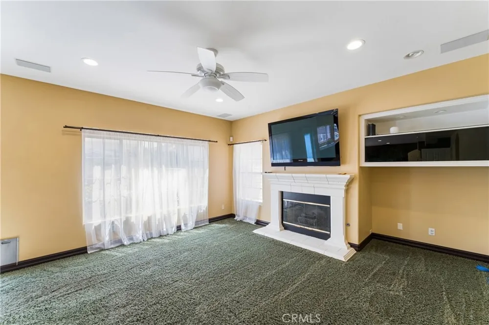 847 Amaryllis Avenue Simi Valley, CA 93065