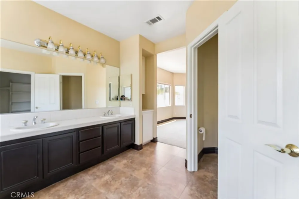 847 Amaryllis Avenue Simi Valley, CA 93065