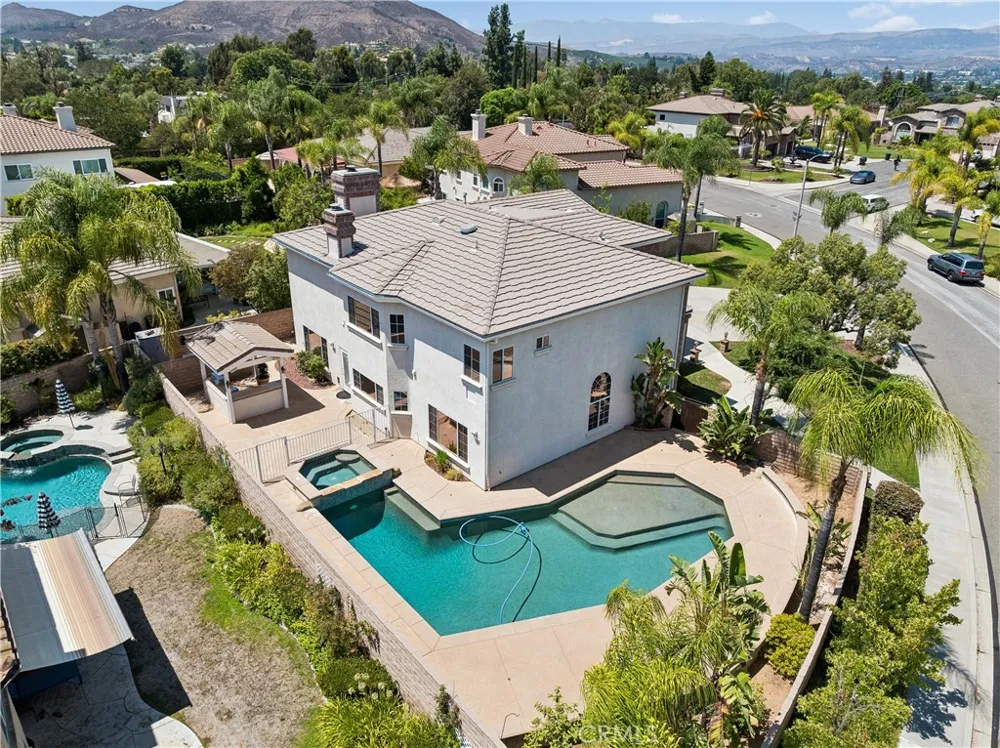 847 Amaryllis Avenue Simi Valley, CA 93065