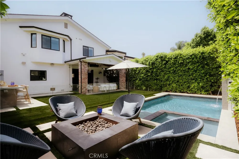 14803 Otsego Street Sherman Oaks, CA 91403