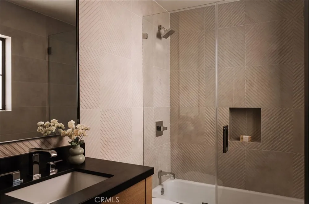 14803 Otsego Street Sherman Oaks, CA 91403