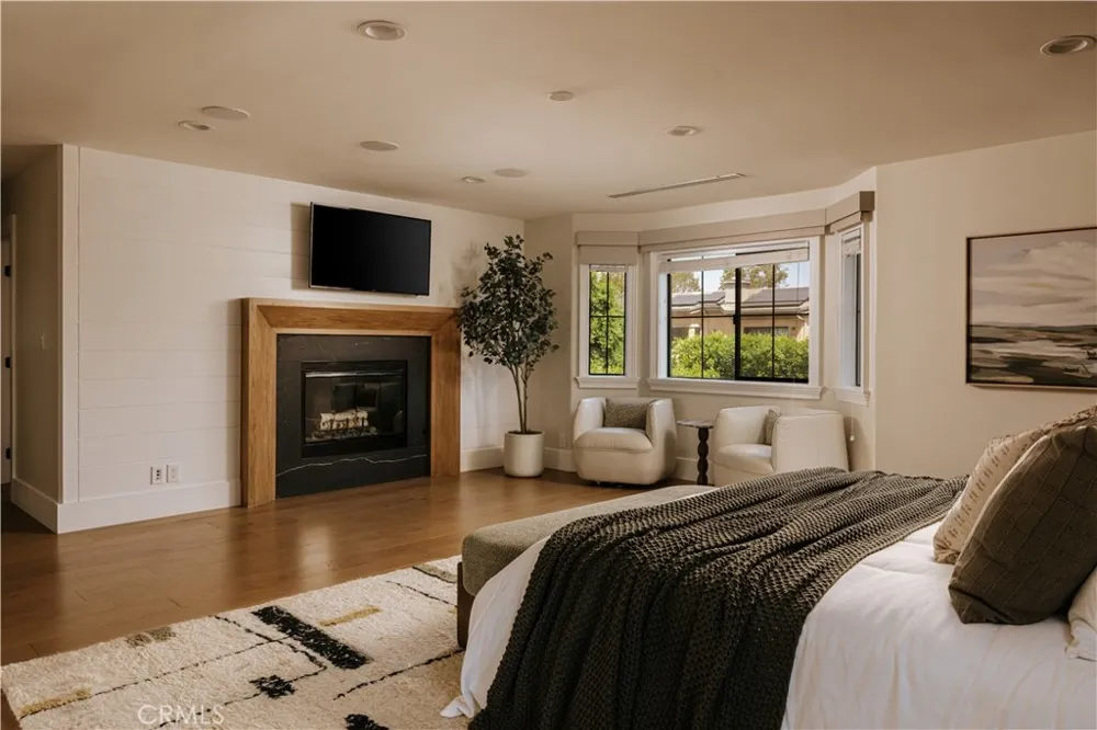 14803 Otsego Street Sherman Oaks, CA 91403