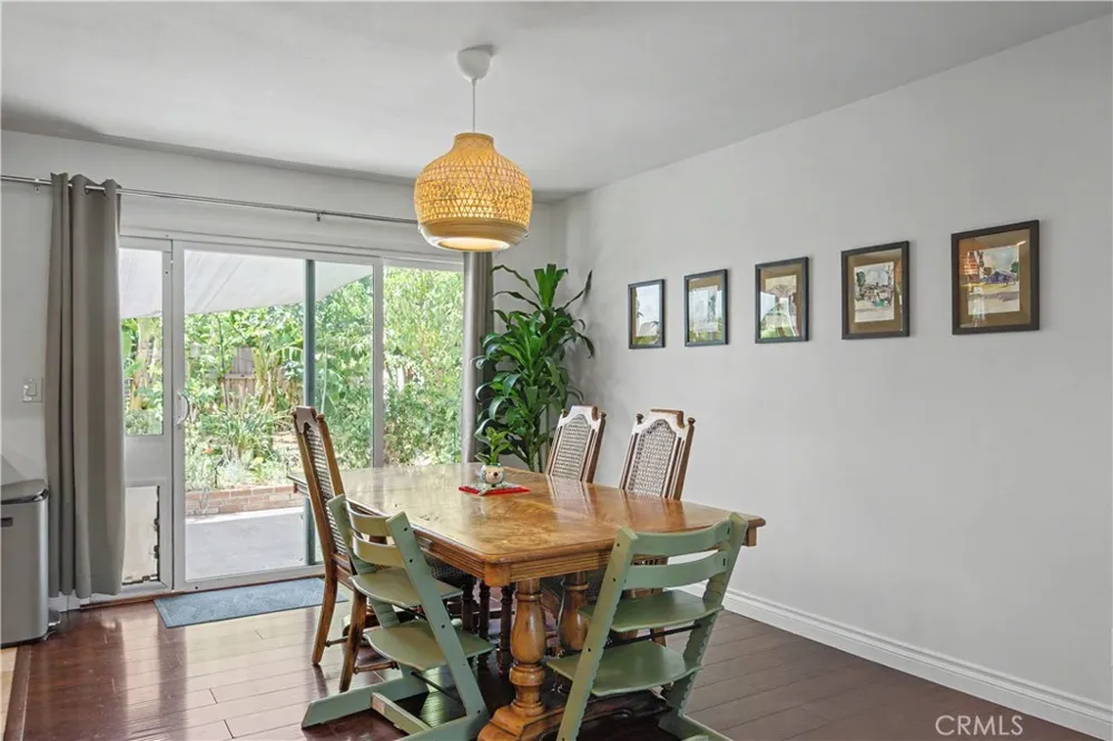 7329 Sausalito West Hills, CA 91307
