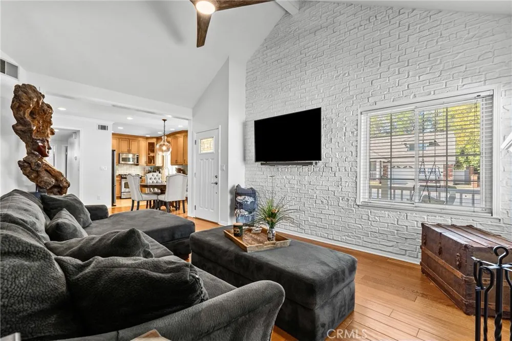 23950 Bar Harbor Court Valencia, CA 91355
