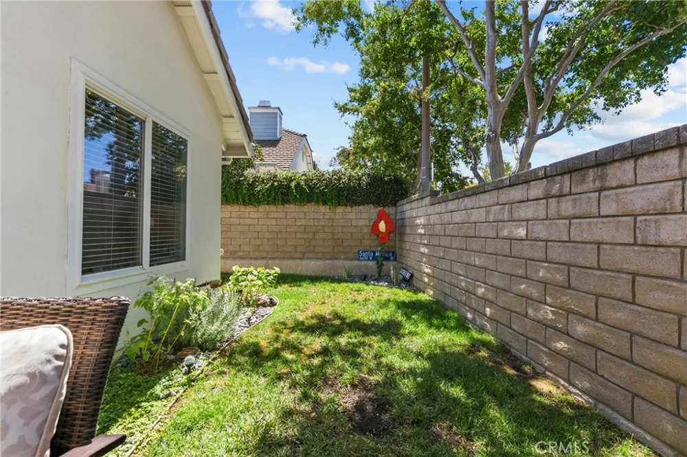 23950 Bar Harbor Court Valencia, CA 91355