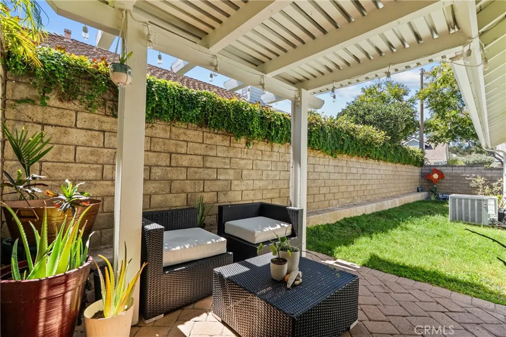 23950 Bar Harbor Court Valencia, CA 91355