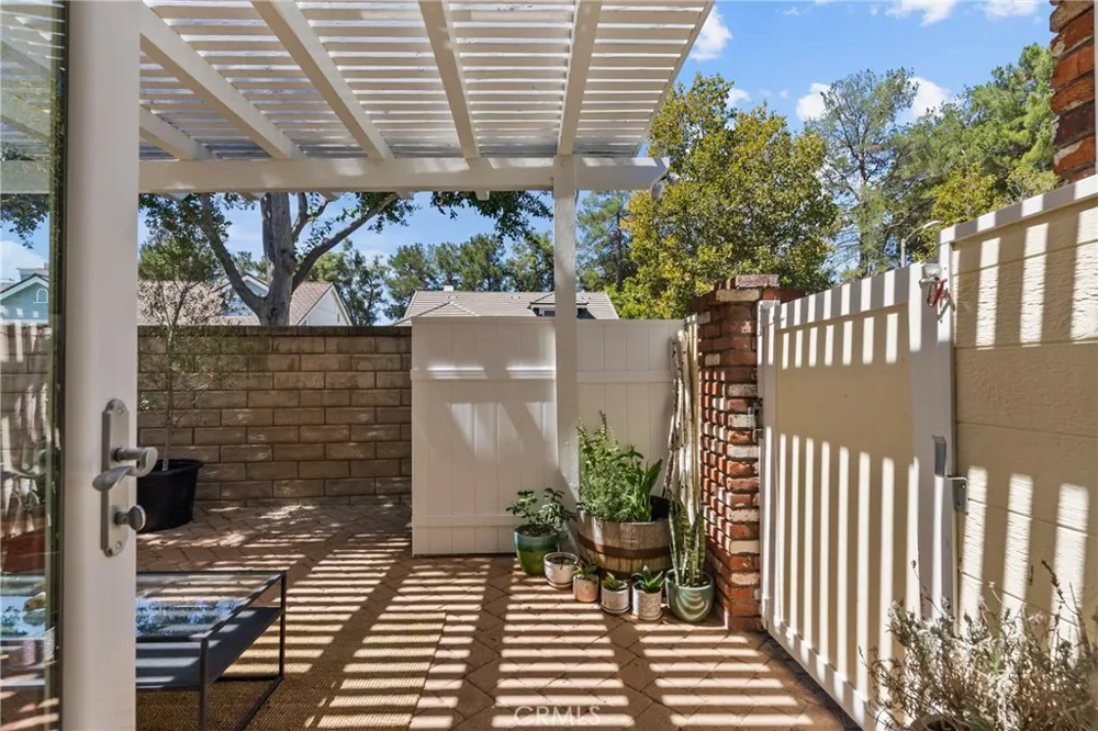 23950 Bar Harbor Court Valencia, CA 91355