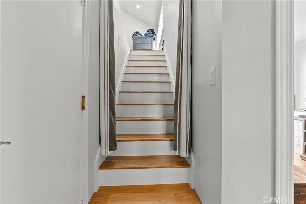 23950 Bar Harbor Court Valencia, CA 91355
