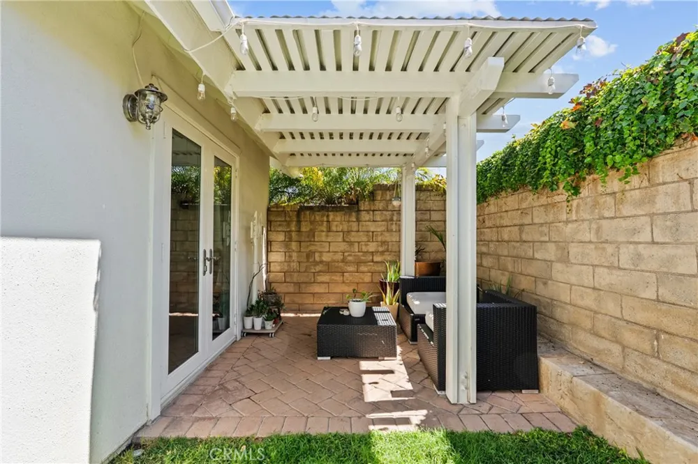 23950 Bar Harbor Court Valencia, CA 91355