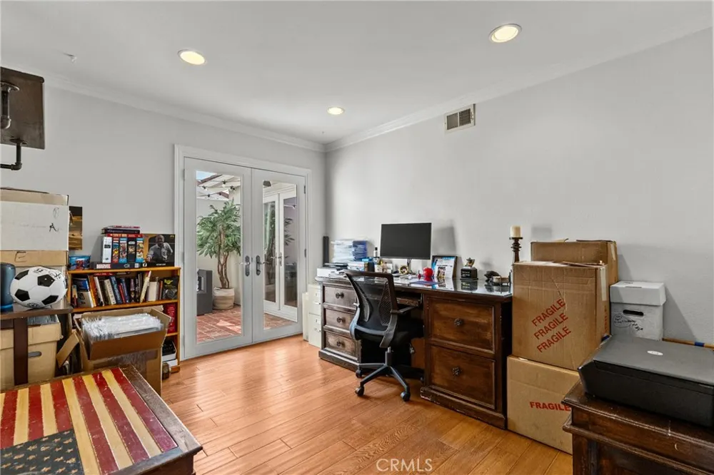 23950 Bar Harbor Court Valencia, CA 91355