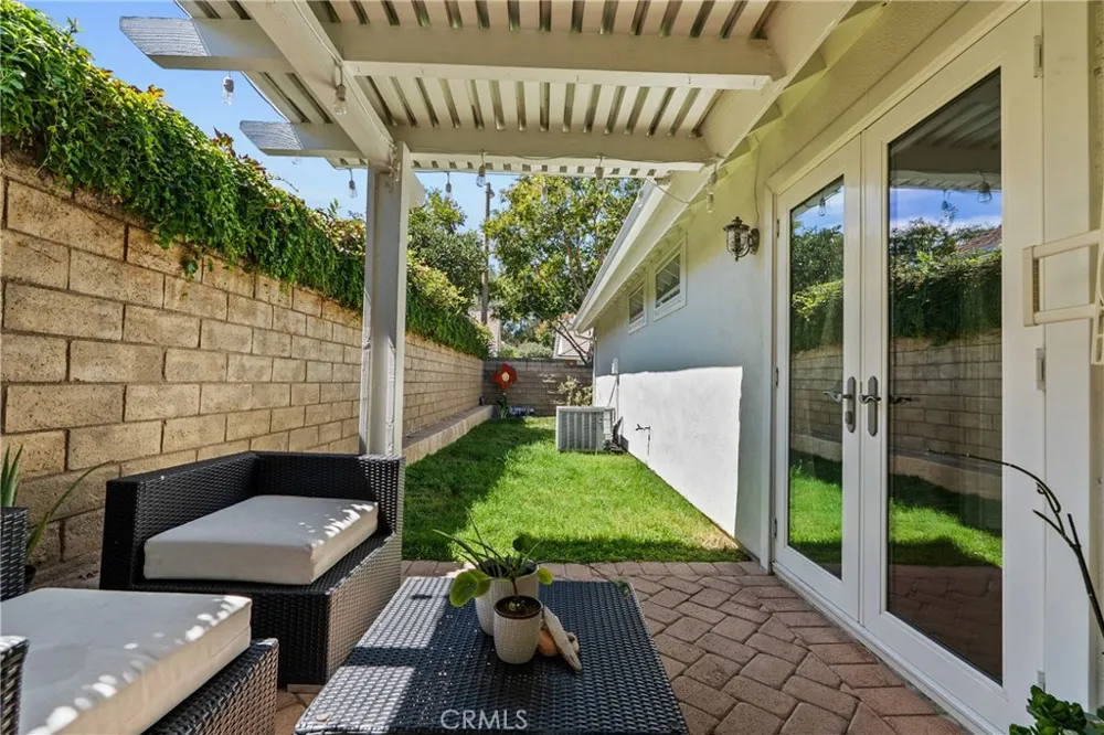 23950 Bar Harbor Court Valencia, CA 91355