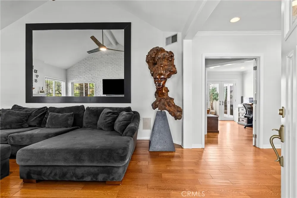 23950 Bar Harbor Court Valencia, CA 91355