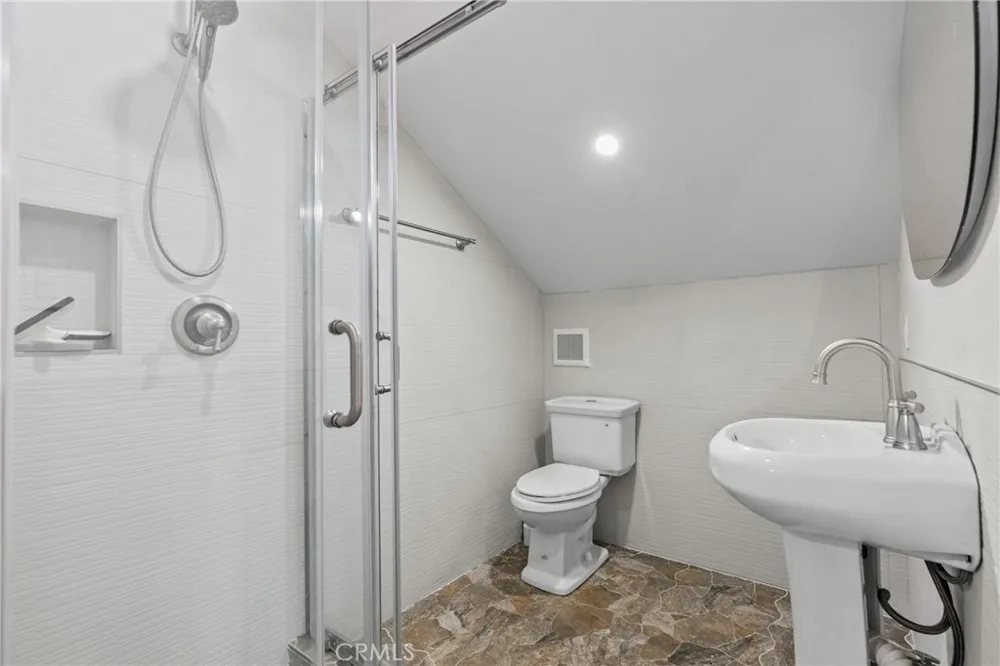 23950 Bar Harbor Court Valencia, CA 91355