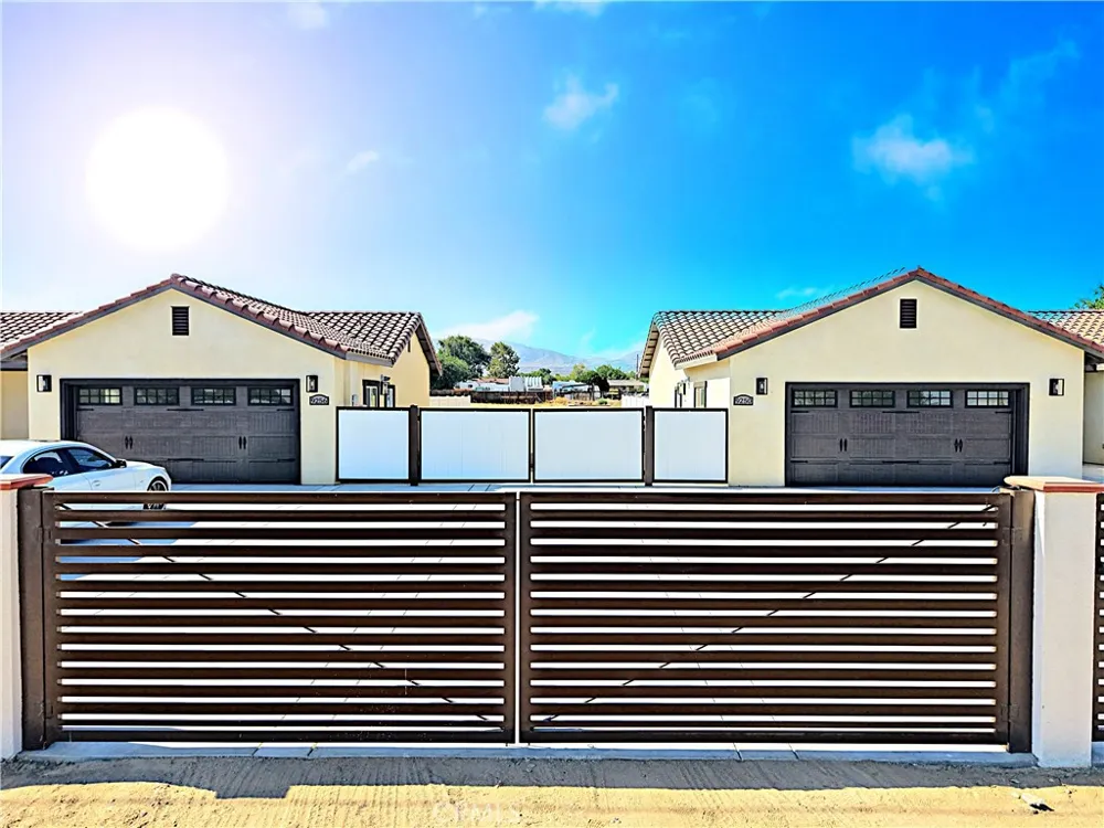 9256 E Avenue R-14 E Littlerock, CA 93543