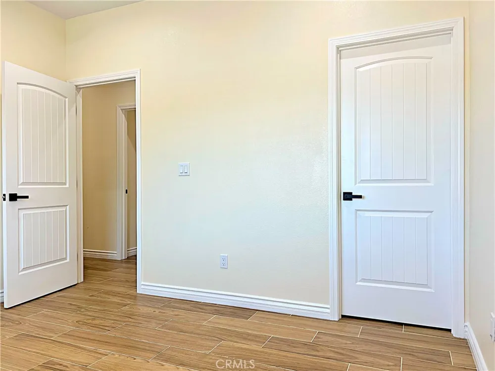 9256 E Avenue R-14 E Littlerock, CA 93543