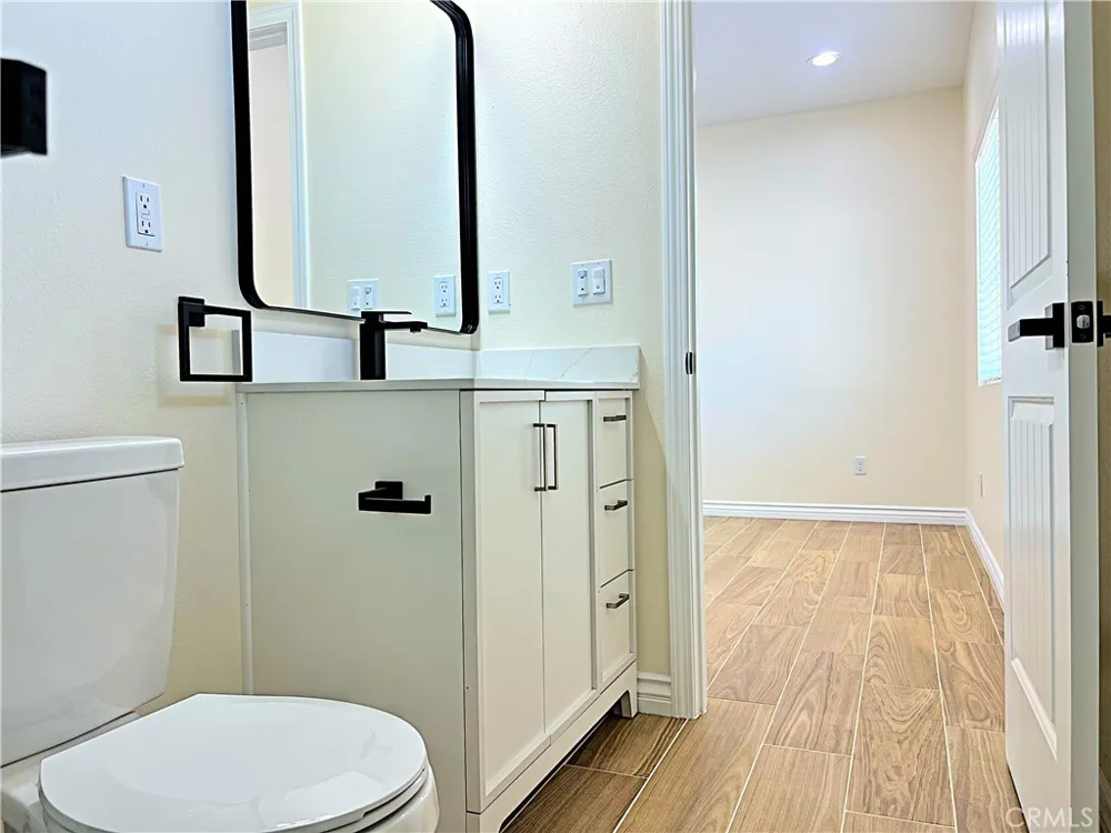 9256 E Avenue R-14 E Littlerock, CA 93543
