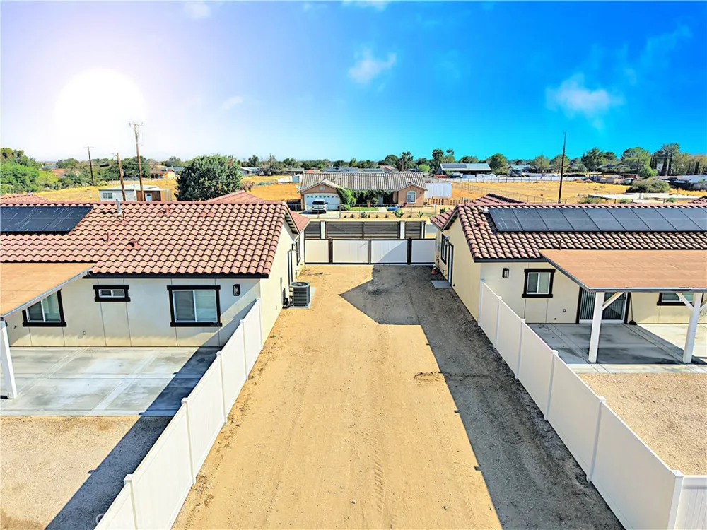 9256 E Avenue R-14 E Littlerock, CA 93543